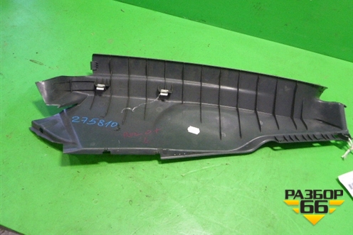 Обшивка стойки задняя нижняя левая (5M0867765H) для Volkswagen Golf V Plus с 2005-2014г
