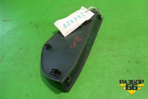 Накладка на торпедо (боковая правая) (5M0858248D) для Volkswagen Golf V Plus с 2005-2014г