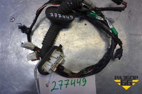 Проводка двери задней правой для Toyota Auris с 2006-2012г