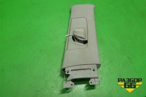 Обшивка стойки центральная верхняя правая (6241002070) для Toyota Auris с 2006-2012г
