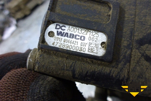 Кран уровня пола (главный) (A0013271125) для Mercedes Benz  TRUCK Axor 2 с 2004г