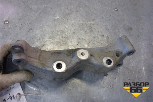 Кронштейн двигателя правый (9655923080) для Peugeot 308 с 2007-2014г