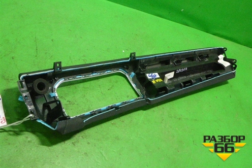 Накладка на торпедо (правая) (BJ3204268AAW) для Land Rover Range Rover Evoque с 2011-2018г