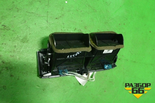 Дефлектор воздушный центральный (BJ32014L21AB) для Land Rover Range Rover Evoque с 2011-2018г