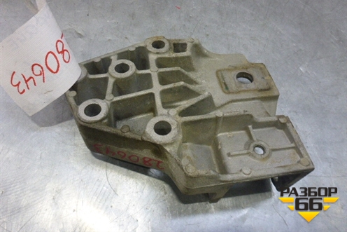 Кронштейн двигателя правый (2.2л 224DT) (LR001216) для Land Rover Range Rover Evoque с 2011-2018г