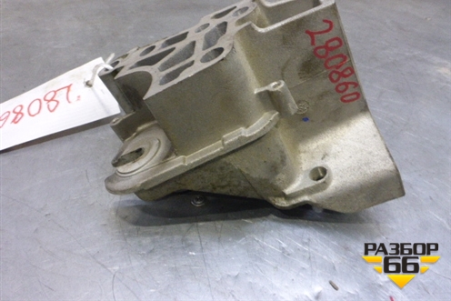 Кронштейн двигателя правый (2.2л 224DT) (6G9Q6030CB) для Land Rover Range Rover Evoque с 2011-2018г