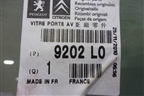 Стекло двери передней правой (3х дверный кузов новое 2009г) (9202L0) для Peugeot 207 с 2006-2015г