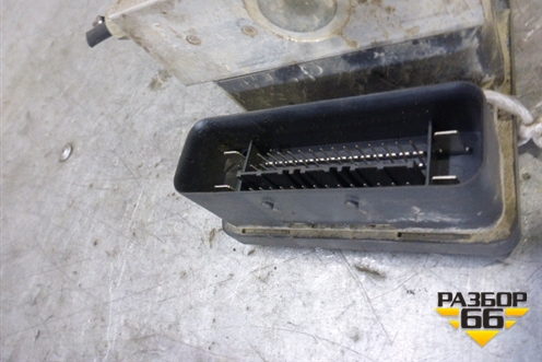Блок ABS (30672502) для Volvo S40 с 2004-2012г