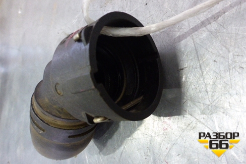 Фланец системы охлаждения (2.0л BVY) (1J0121619) для Volkswagen Passat (B6) с 2005-2010г