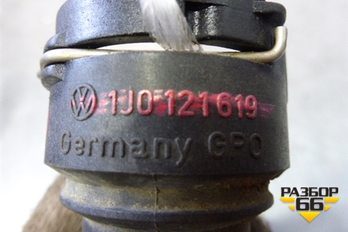 Фланец системы охлаждения (2.0л BVY) (1J0121619) для Volkswagen Passat (B6) с 2005-2010г