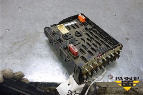 Блок предохранителей подкапотный (3C0937125) для Volkswagen Passat (B6) с 2005-2010г