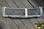 Решетка в передний бампер центральная (до 2010г) для Land Rover Freelander 2 с 2007г