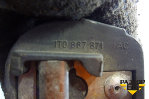 Шторка багажника (1T0867871AC) для Volkswagen Touran с 2003-2010г