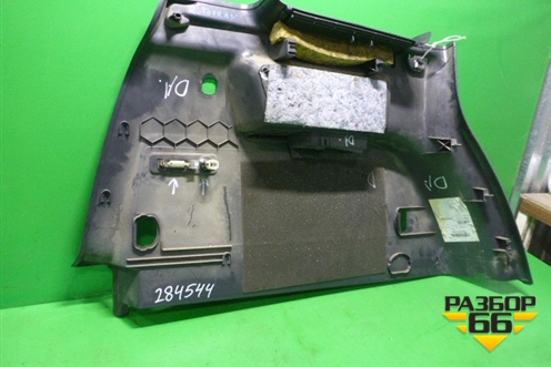 Обшивка багажника правая (1T0867036031) для Volkswagen Touran с 2003-2010г