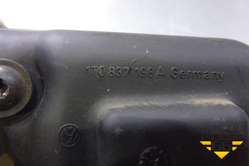 Ручка внутренняя двери передней правой (1T0837198A) для Volkswagen Touran с 2003-2010г