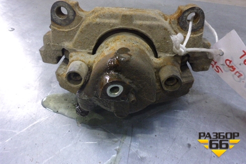 Суппорт передний правый для Volkswagen Touran с 2003-2010г