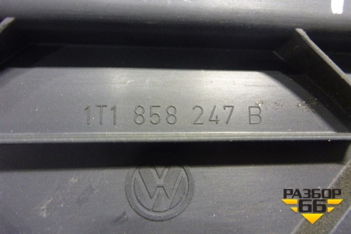Накладка на торпедо (боковая левая) (1T1858247B) для Volkswagen Touran с 2003-2010г