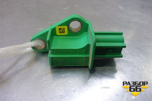 Датчик AIR BAG (боковой) (5M0909606A) для Volkswagen Touran с 2003-2010г