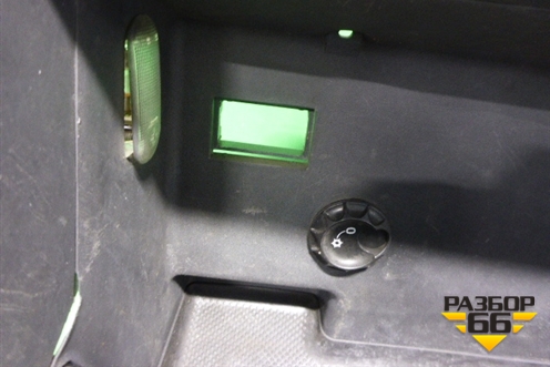 Бардачок (1T1857101A) для Volkswagen Touran с 2003-2010г