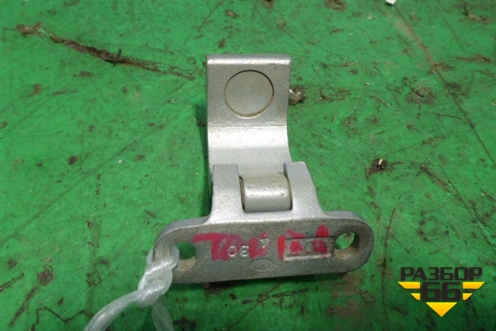 Петля двери багажника (1J9827301) для Volkswagen Touran с 2003-2010г
