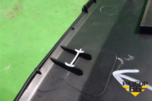 Накладка внутренняя (консоли права) (77295SWAA01020) для Honda CR-V(RE) с 2006-2012г