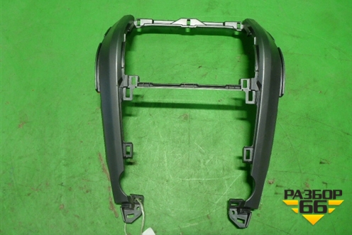 Накладка на торпедо (центральная верхняя) (77250SWAA0) для Honda CR-V(RE) с 2006-2012г