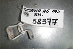 Петля двери багажника (правая) (1Z5827302C) для Skoda Octavia (А5) с 2004-2013г