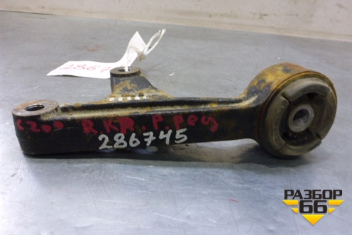 Опора переднего редуктора (правая) (5239160050) для Toyota Land Cruiser (200) с 2008г