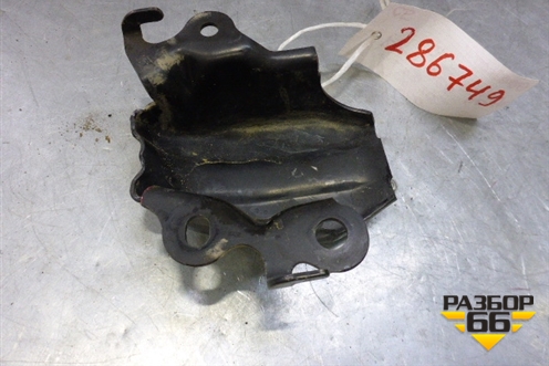 Кронштейн переднего редуктора (правый) для Toyota Land Cruiser (200) с 2008г