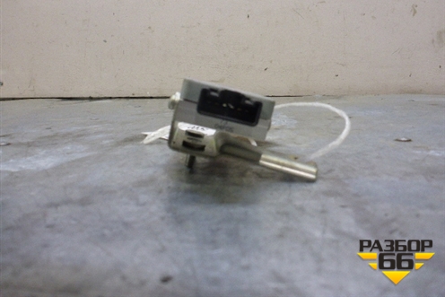 Блок электронный (управление топливным насосом) (8957033020) для Toyota Camry V50 с 2011-2018г