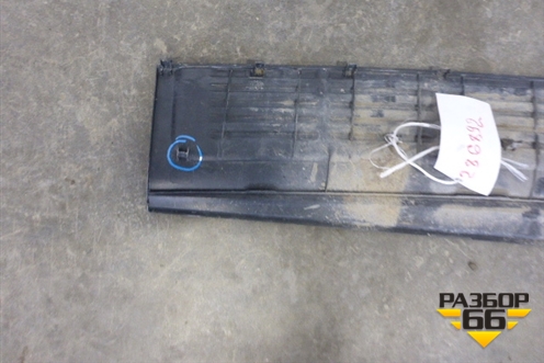 Накладка заднего бампера (до 2012г) (5216260040) для Toyota Land Cruiser (200) с 2008г