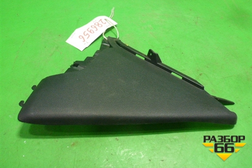 Накладка внутренняя (на консоль правая) (5881633030) для Toyota Camry V50 с 2011-2018г