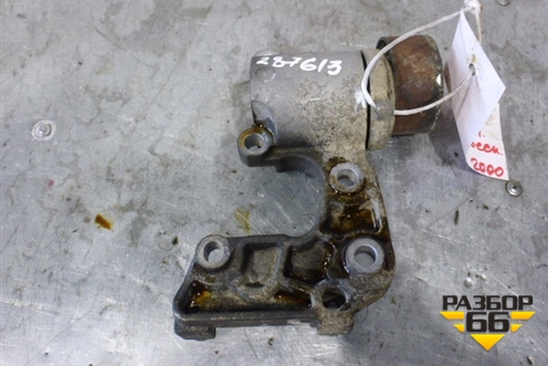 Ролик обводной ремня навесного оборудования (с кронштейном 3.5л V6 2GR-FE) для Toyota Camry V50 с 2011-2018г