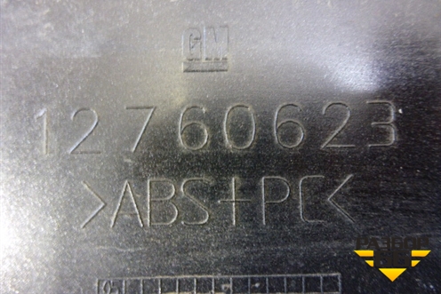 Накладка крышки багажника (под гос номер) (12760623) для Cadillac BLS с 2006г