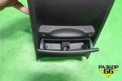 Пепельница (в подлокотник) (12793481) для Cadillac BLS с 2006г