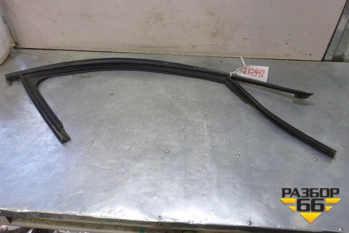 Уплотнитель стекла двери передней правой для Mercedes Benz A180/200/250 W176 с 2012