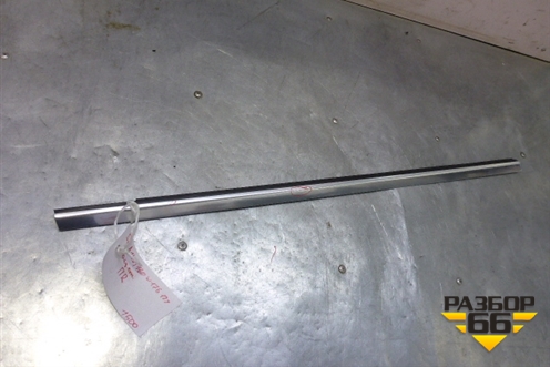 Накладка стекла переднего правого (A1767250182) для Mercedes Benz A180/200/250 W176 с 2012