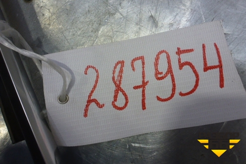 Накладка стекла переднего правого (A1767250182) для Mercedes Benz A180/200/250 W176 с 2012