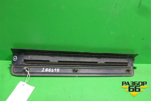 Накладка порога внутренняя переднего правого (6791305050) для Toyota Avensis с 2003-2009г