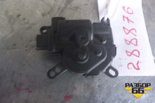 Моторчик заслонки отопителя (1S7H19B634CA) для Ford Focus 2 с 2005-2008г