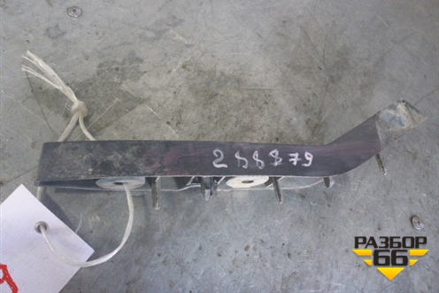 Кронштейн переднего бампера правый (4M5117D958A) для Ford Focus 2 с 2005-2008г