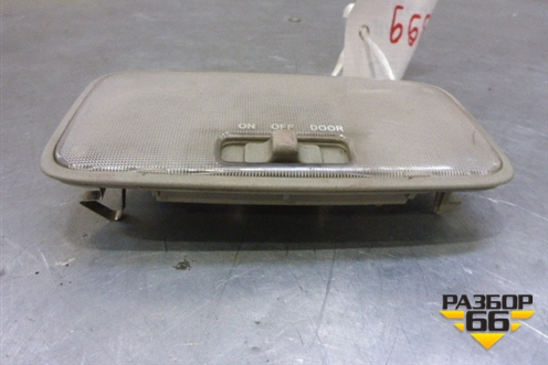 Плафон салонный центральный для Toyota Camry CV3 с 2001-2006г