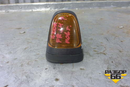 Габарит на козырёк (жёлтый) (0028206856) для Mercedes Benz  TRUCK Axor 2 с 2004г