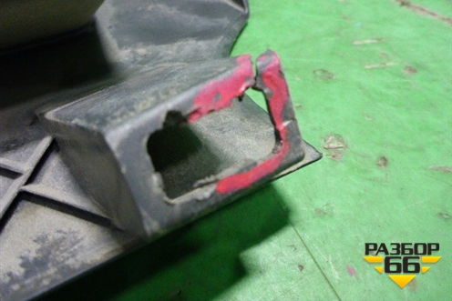 Накладка на торпедо (левая нижняя) (4M51A04324AKW) для Ford Focus 2 с 2005-2008г