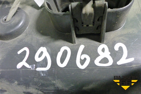 Накладка на торпедо (левая нижняя) (4M51A04324AKW) для Ford Focus 2 с 2005-2008г