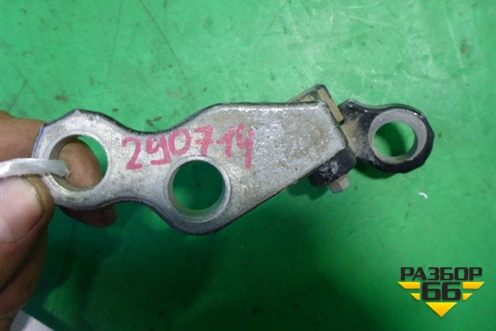 Петля двери задней левой нижняя для Ford Focus 2 с 2005-2008г