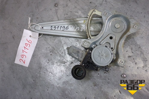 Стеклоподъёмник электрический задний левый для Toyota Auris с 2006-2012г
