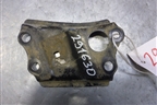 Кронштейн подрамника правый (передний) (5225502010) для Toyota Auris с 2006-2012г