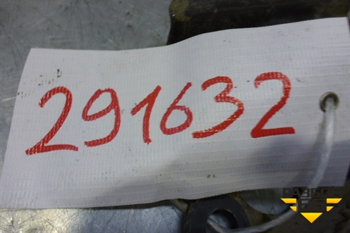 Кронштейн подрамника левый (передний) (5225602010) для Toyota Auris с 2006-2012г