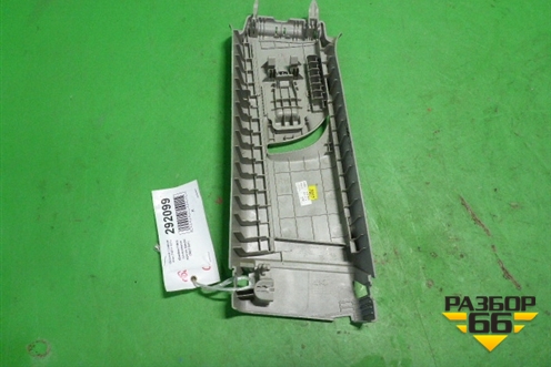 Обшивка стойки центральная верхняя правая (95037501) для Chevrolet Aveo (Т300) с 2011г